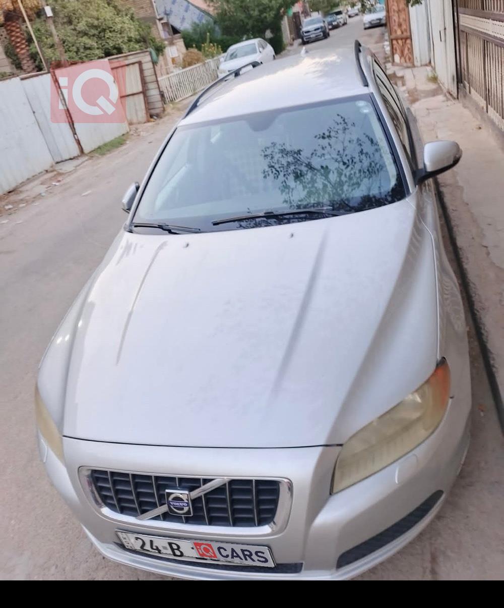 فولفو V70